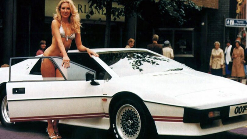 L’incredibile Lotus Esprit anfibia di James Bond
