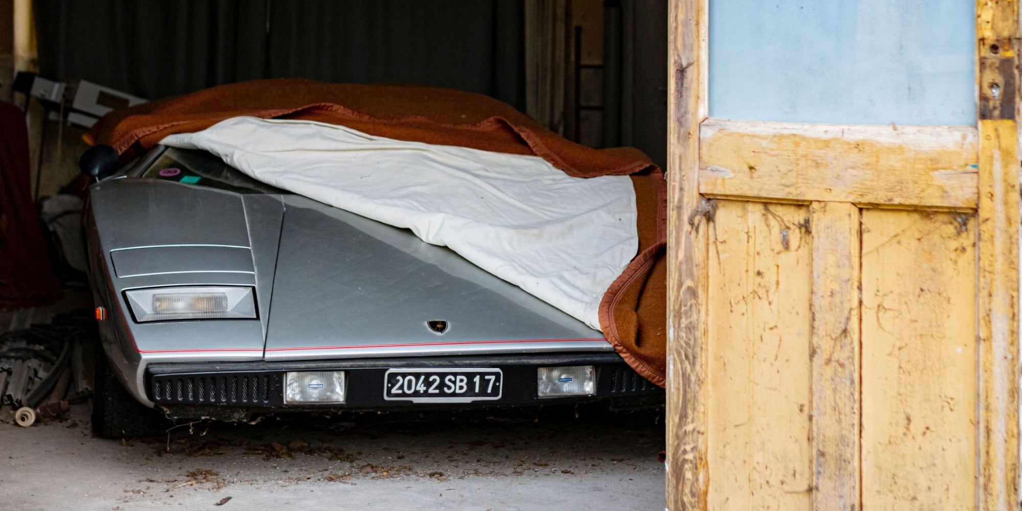 Lamborghini, la storia della Countach chiusa per 20 anni in un castello