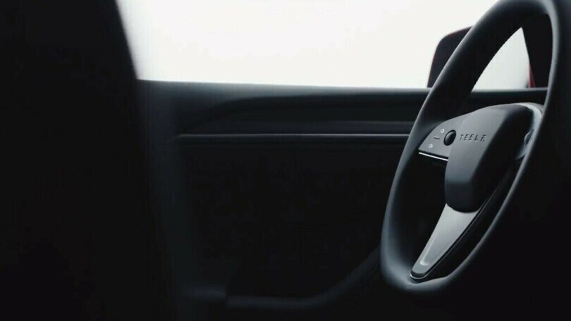 Tesla Model X e Model S, nuovo colore e volante tradizionale