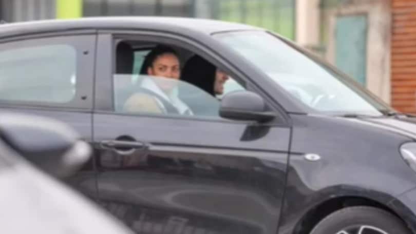 Andrea Iannone ed Elodie, che regalo: ecco l’auto che non ti aspetti (e che non può usare)