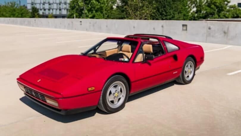 Salva una 328 GTS mai lavata in sei anni: il folle car wash