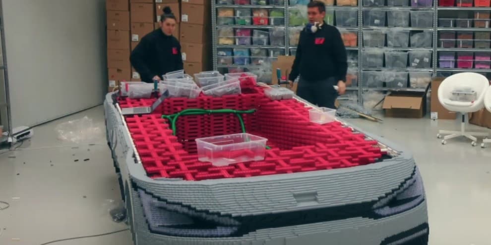Kia, l'EV6 fatta di Lego per celebrare il futuro della mobilità elettrica