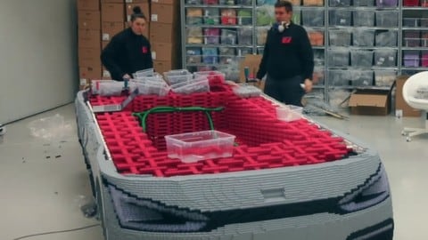 Kia, l'EV6 fatta di Lego per celebrare il futuro della mobilità elettrica