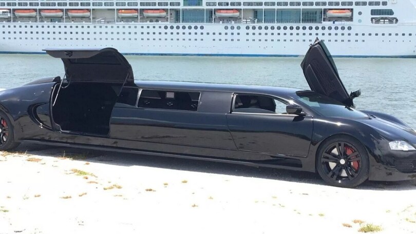 In vendita su eBay c'è la replica incompiuta della Bugatti Veyron Limousine