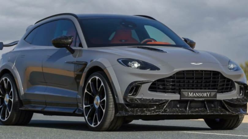 Aston Martin DBX, con Mansory è estrema anche in grigio