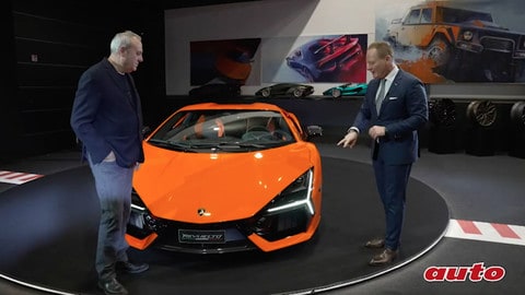 Nuova Revuelto, l'intervista al capo del Centro Stile Lamborghini