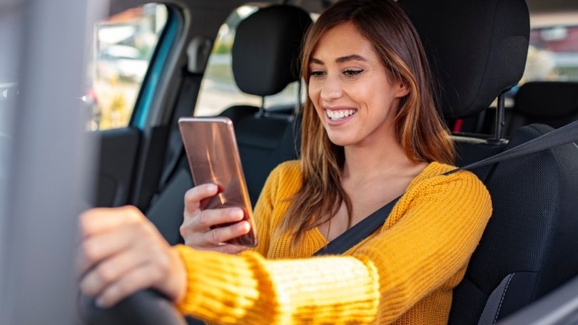 Arriva l'app per fare la "spia" alla Polizia segnalando le infrazioni stradali