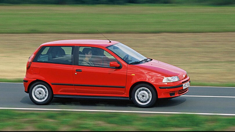 ACI: su 40,2 milioni di auto circolanti, 10 hanno più di venti anni