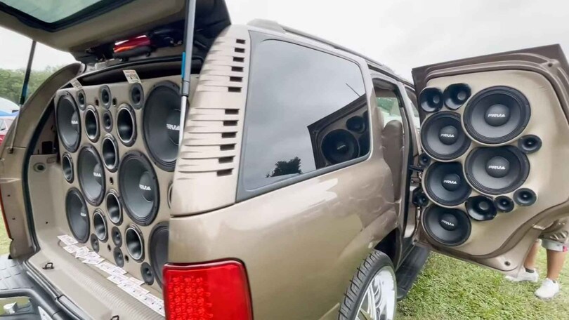 Hi-Fi pazzeschi: l’auto vibra tanto da rompersi