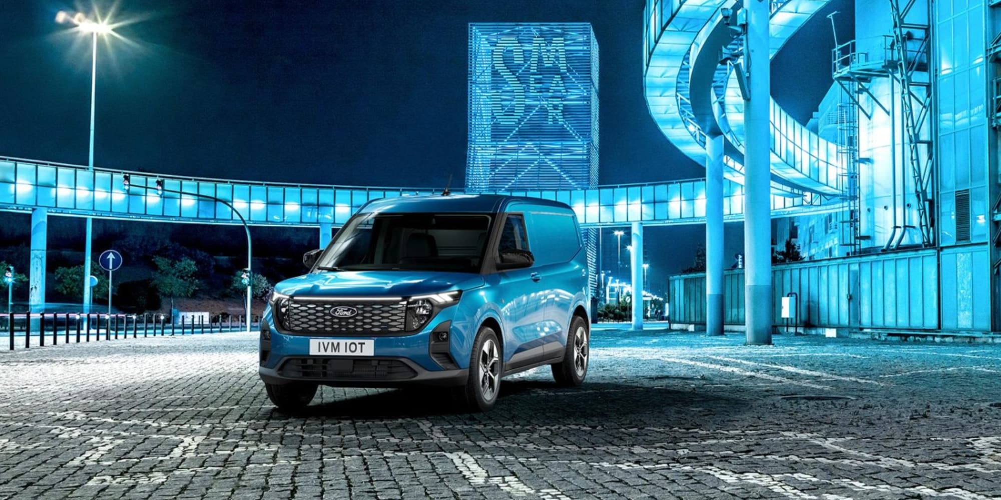 Ford Transit Courier arriva prima benzina e Diesel, poi elettrico