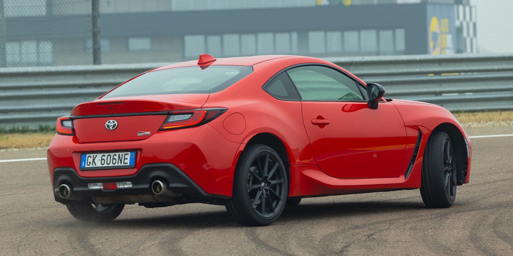 Su Auto in edicola: Toyota GR86, la regina dei traversi