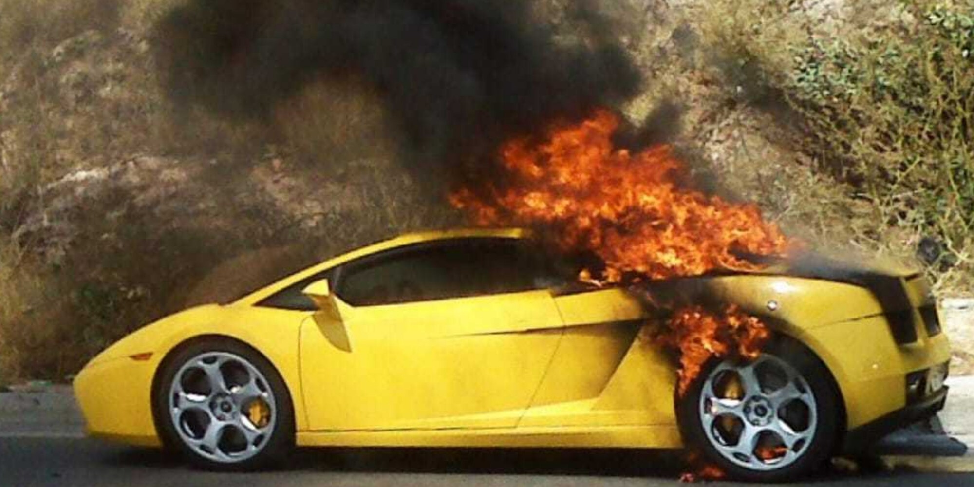 Una meravigliosa Lamborghini Gallardo distrutta in pochi istanti
