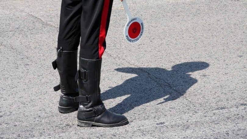 Pugno duro degli italiani al volante: limiti di velocità più alti e sanzioni più aspre