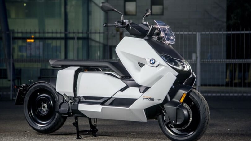 BMW CE 04, molto più di uno scooter elettrico