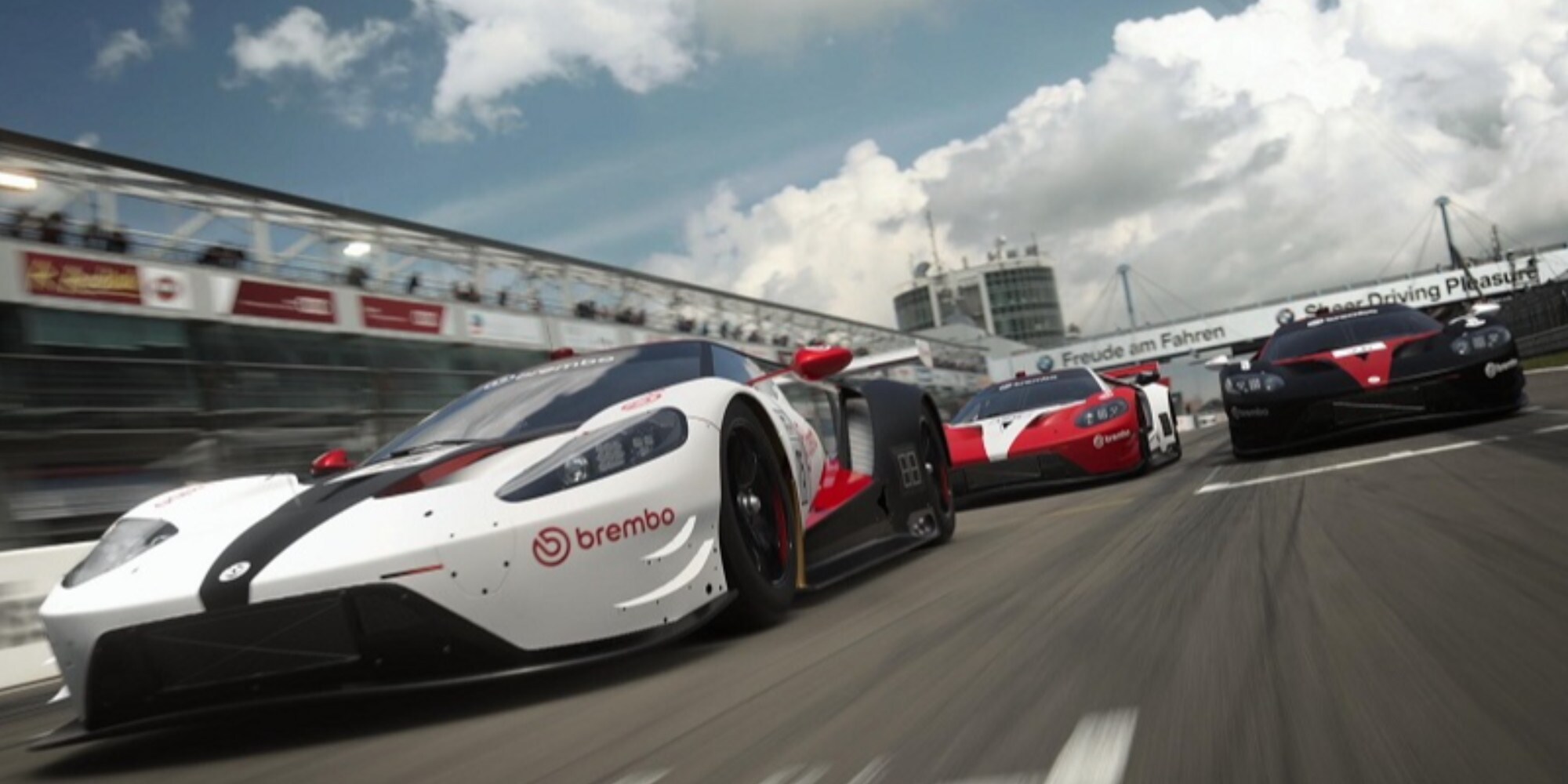 Super Mario, T-Rex e cavalli: gli easter egg più assurdi dei videogiochi racing