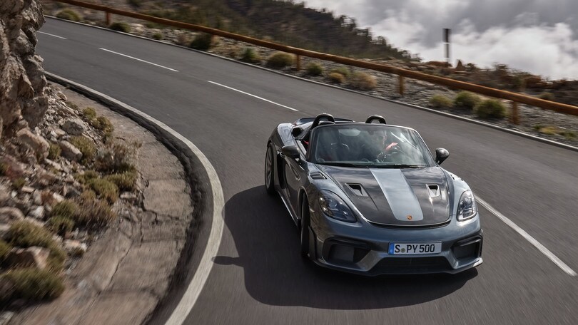 Porsche 718 Spyder RS, 500 cv e sinfonia aspirata
