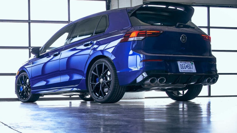 Abolizione Superbollo, Sticchi Damiani: "Grazie al Governo da parte degli automobilisti italiani"