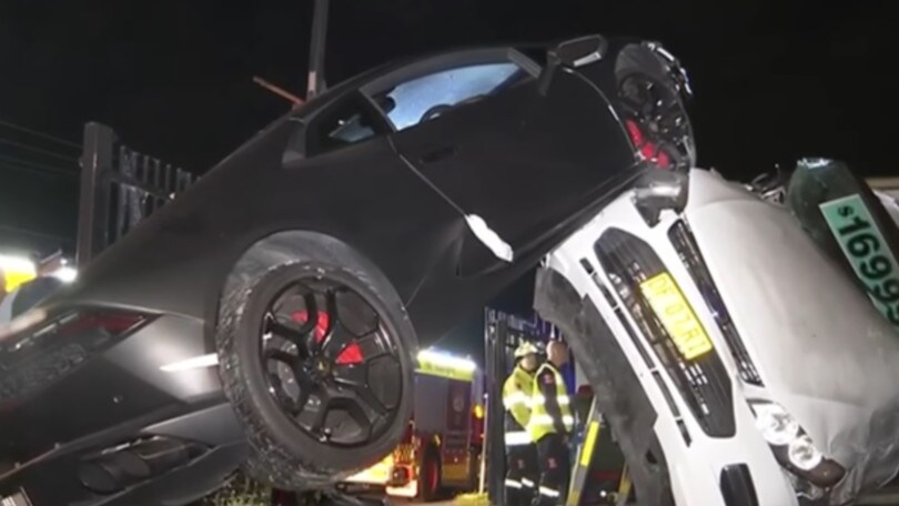 Noleggia una Lamborghini e si schianta subito contro la concessionaria!