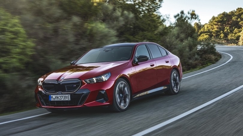 Nuova BMW Serie 5 e i5, cambiamento radicale