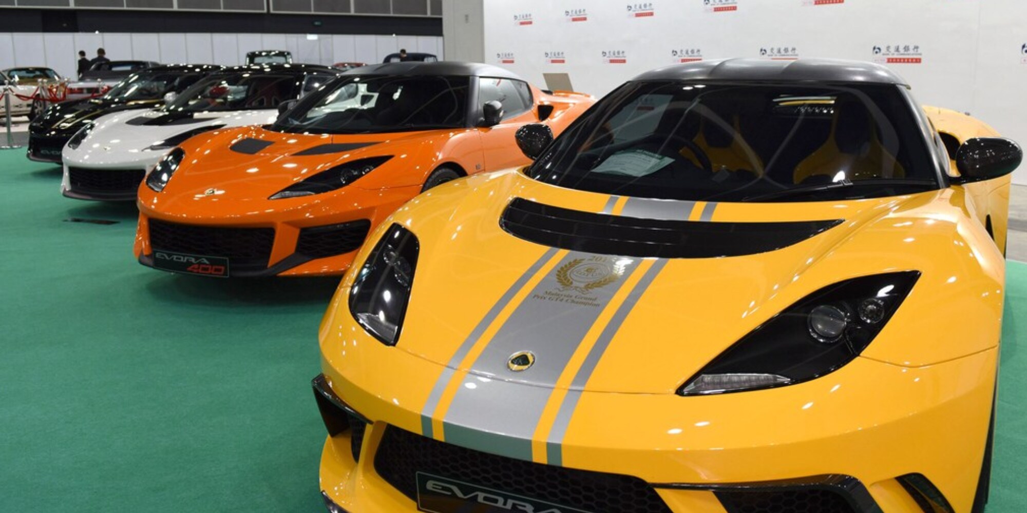 Inarrestabile Cina: è il primo Paese al mondo per esportazione di auto