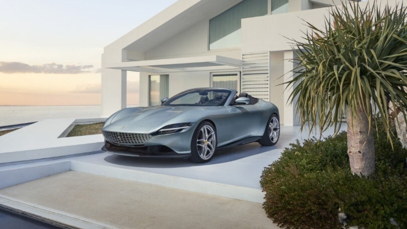 Ferrari Roma Spider, in Marocco per lo spot