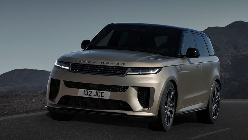 Nuova Range Rover Sport SV ha le sospensioni magiche