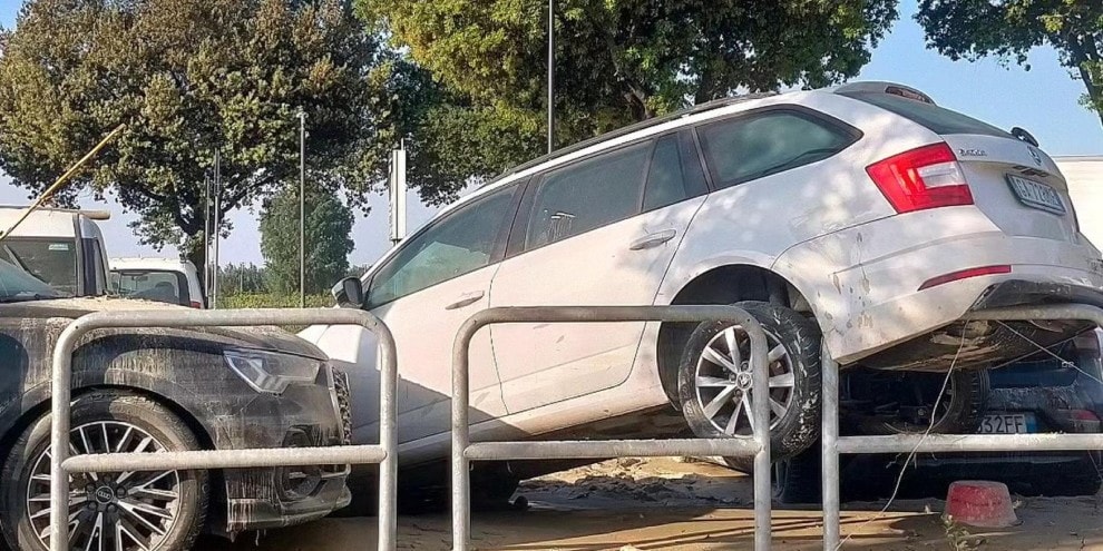 Drivalia a fianco delle vittime dell'alluvione: 100 auto a 1 euro al mese