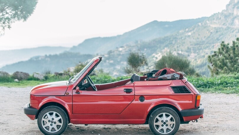 Fiat 126 Cabriolet, una spiaggia anni Novanta