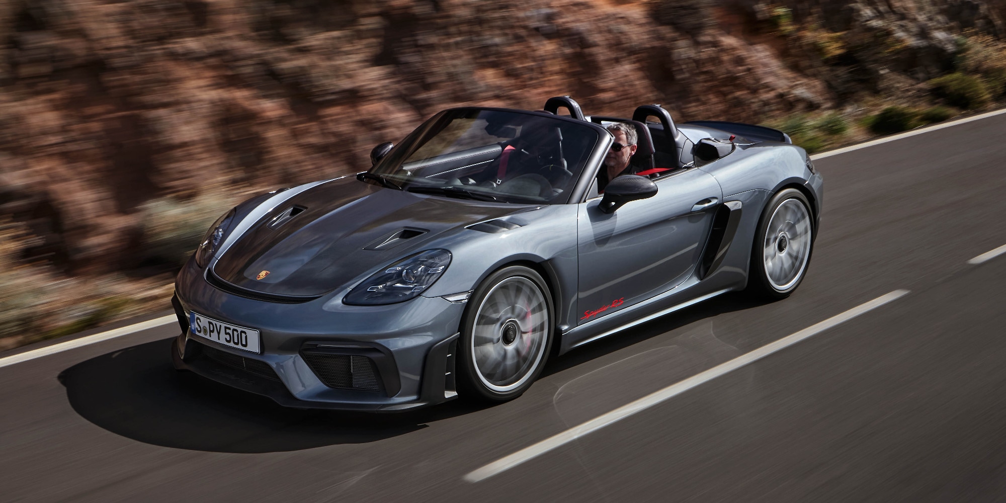 Porsche 718 Spyder RS, la magia dei 500 cavalli boxer