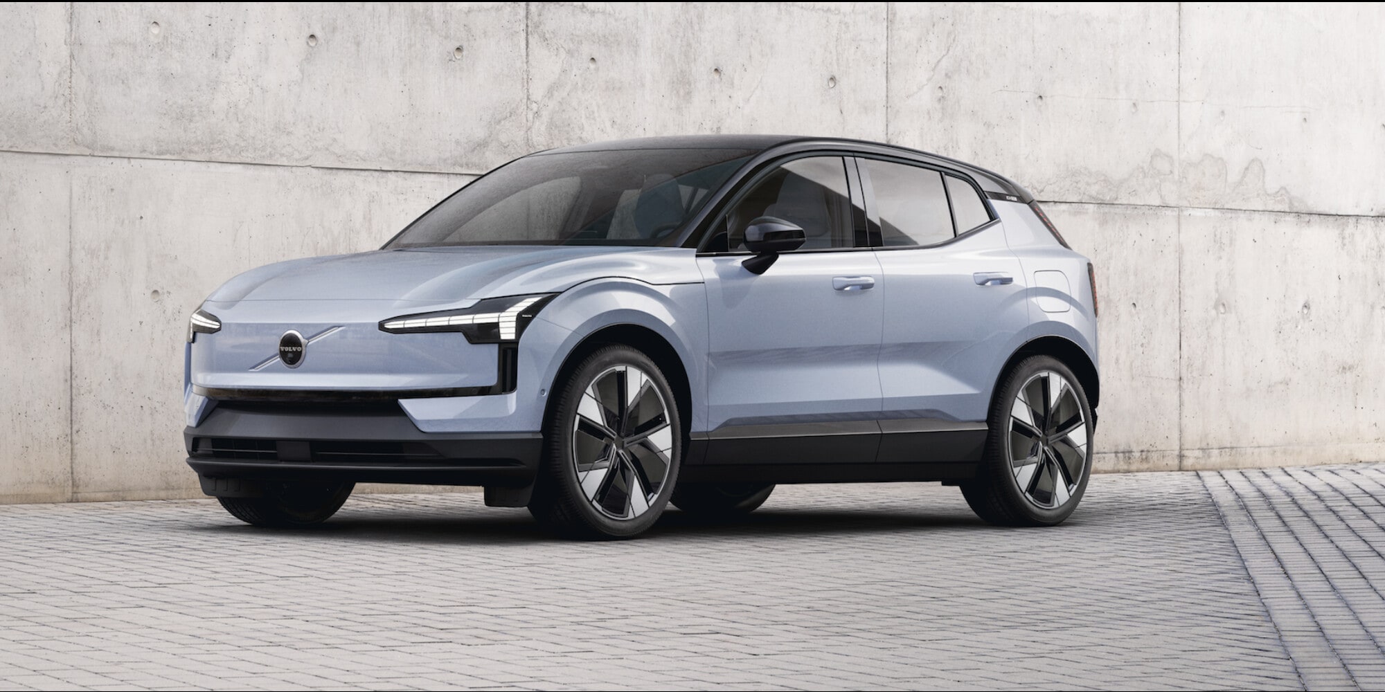 La baby Volvo EX30 elettrica è la più green della gamma