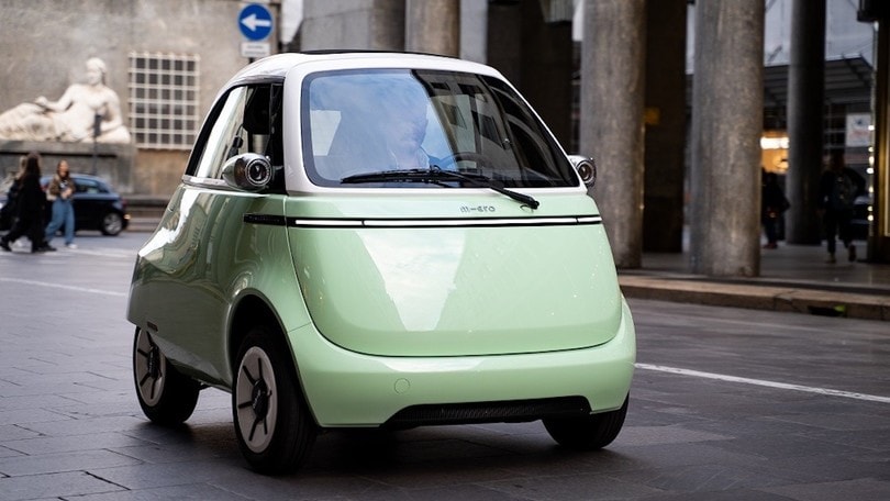 Microlino, ecco il prezzo della microcar elettrica: si guida da 199 euro