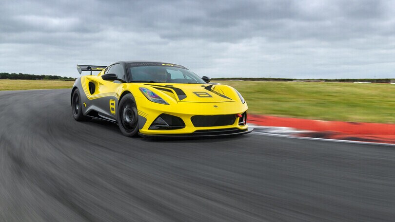 Lotus Emira GT4 da 455 cv di potenza