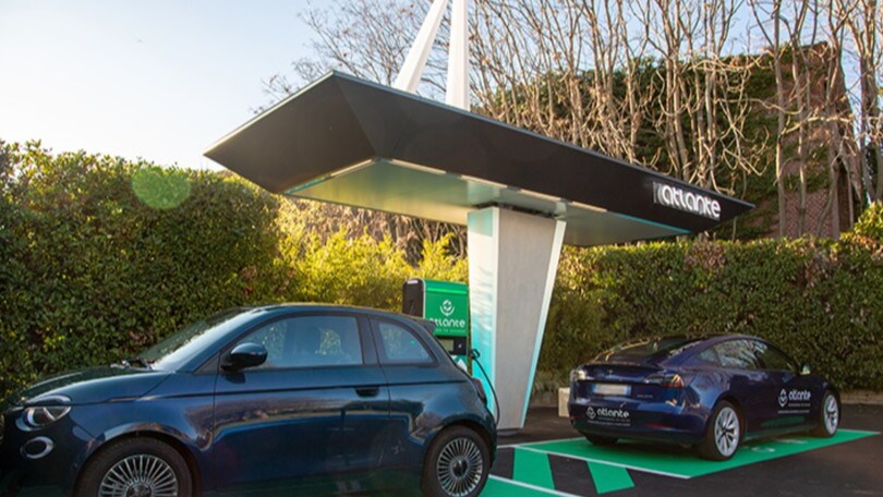 Atlante, la stazione di ricarica per auto elettriche disegnata da Bertone