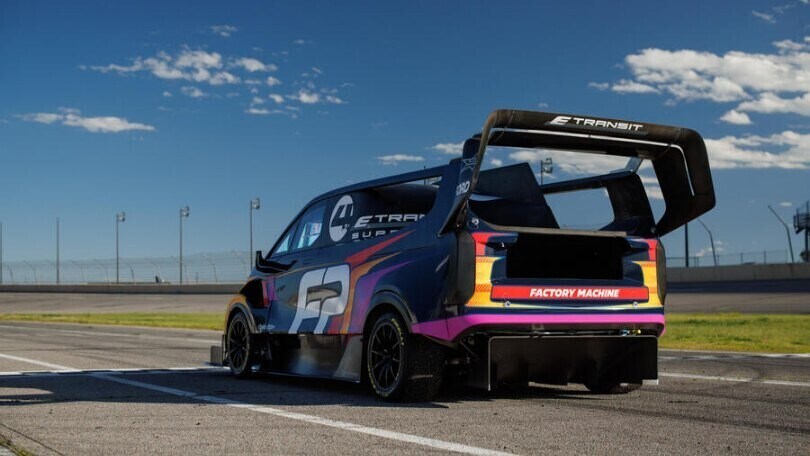 Il SuperVan 4.2 di Ford al Broadmoor Pikes Peak International Hill Climb