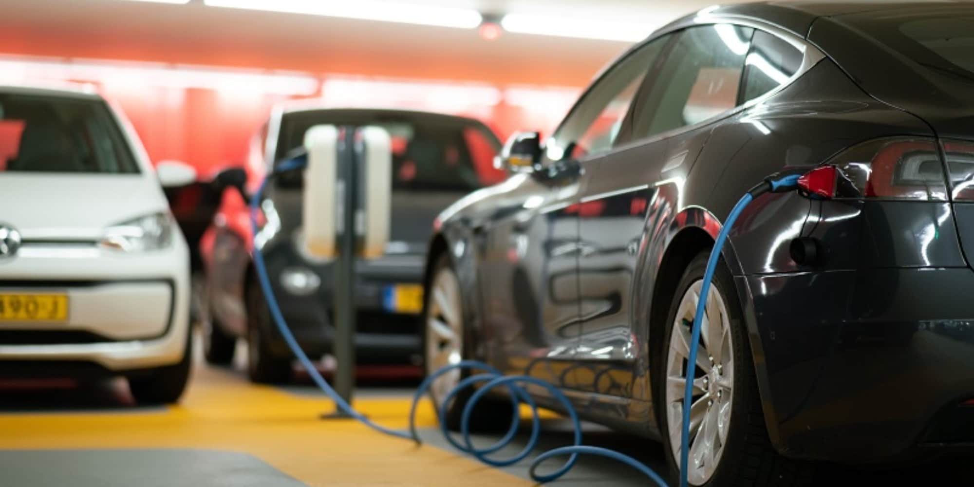 Salvini: "Solo auto elettriche dal 2035? Folle"
