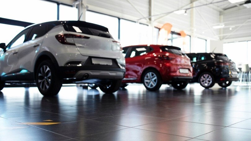 Settore automobilistico in crisi: l'allarme di Governo e sindacati