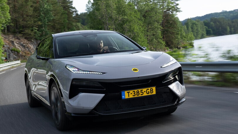 Lotus Eletre, Eletre S ed Eletre R