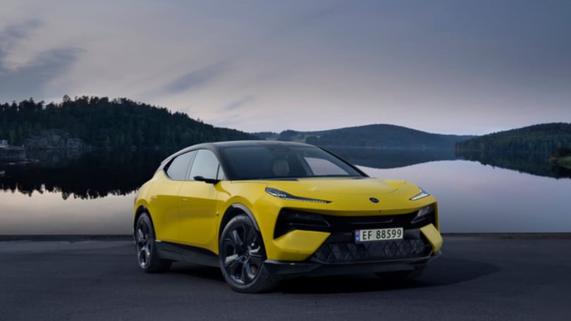 Lotus Eletre, l'hyperSuv elettrico in Italia in tre versioni