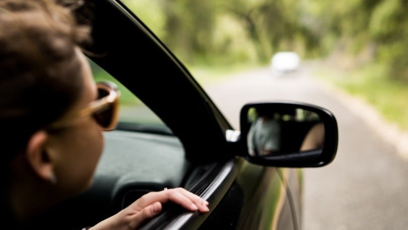 Viaggiare in estate: come combattere il caldo in auto