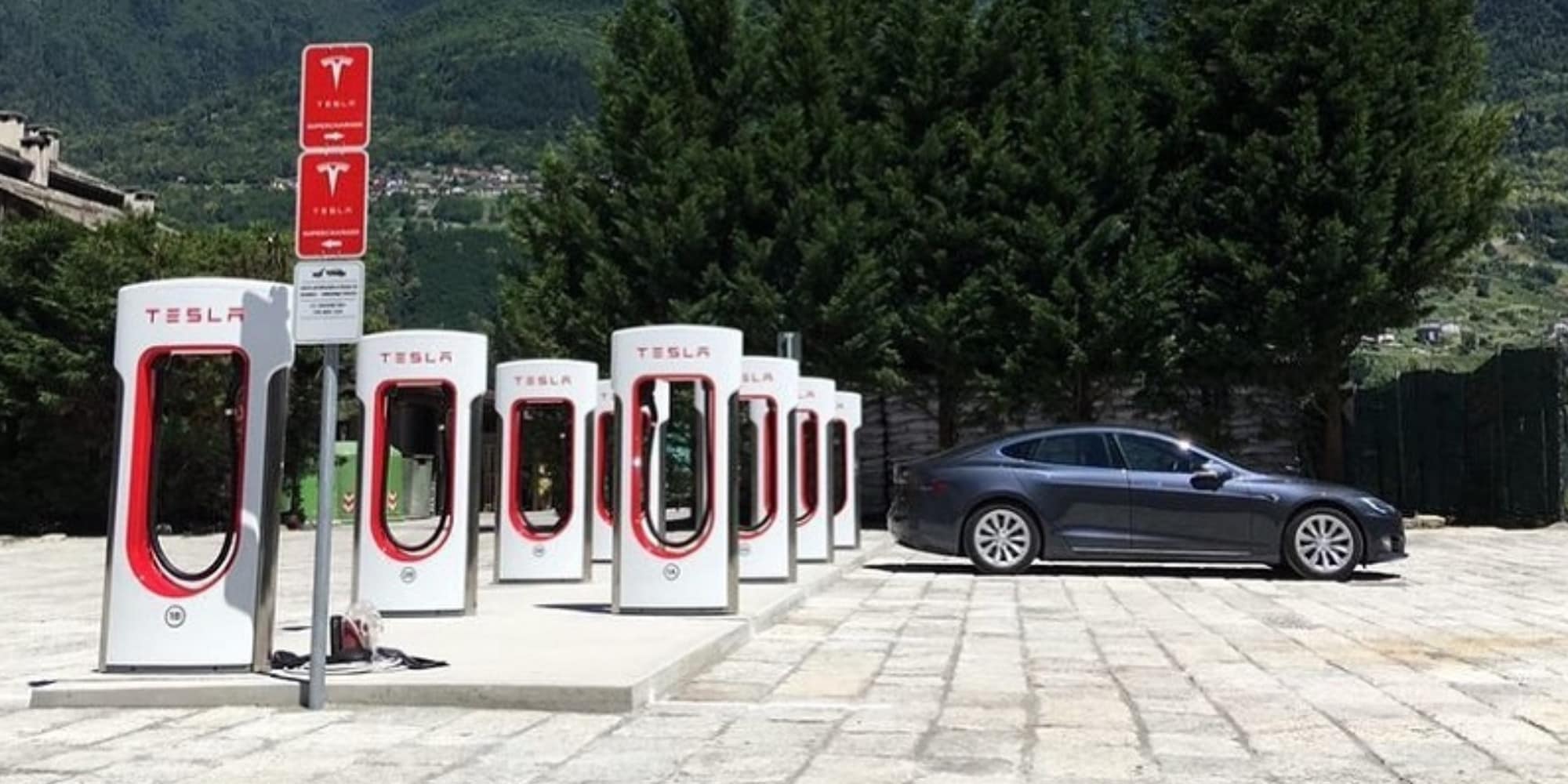 L'ambizione di Tesla: la ricarica in soli 2 minuti