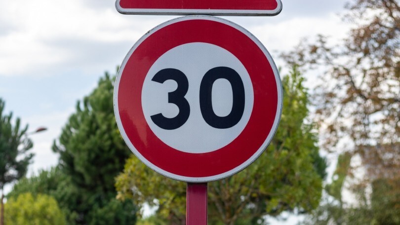 Bologna è la prima città italiana ad adottare il limite di 30 km/h