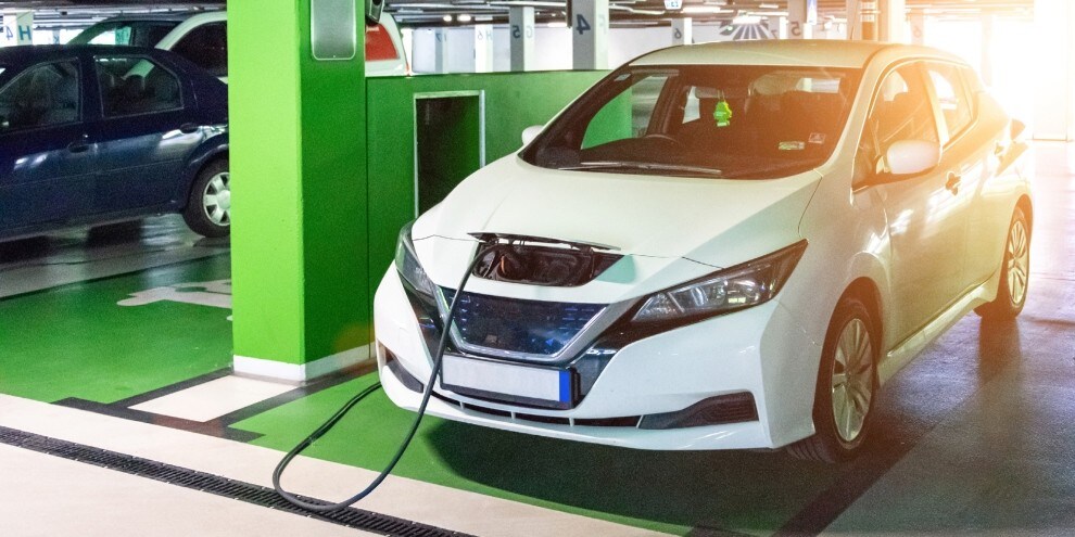 Auto elettriche, con il qubit la batteria si ricarica in un attimo