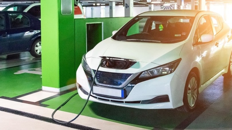 Auto elettriche, con il qubit la batteria si ricarica in un attimo