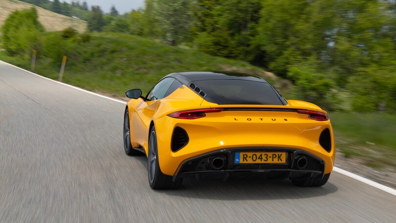 Lotus Emira, il test dell'ultima endotermica di Hethel