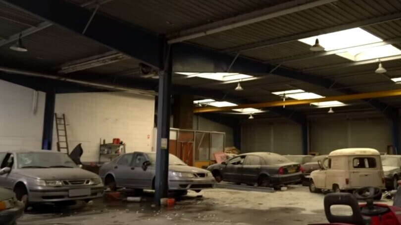 In Francia c’è una concessionaria Saab con 20 auto abbandonate