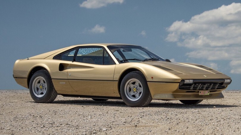 Ferrari 308 GTB Scaglietti, all'asta una specialissima "Vetroresina"