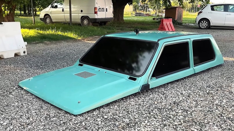 Carmagheddon Panda è l'auto (funzionante) più bassa del mondo?