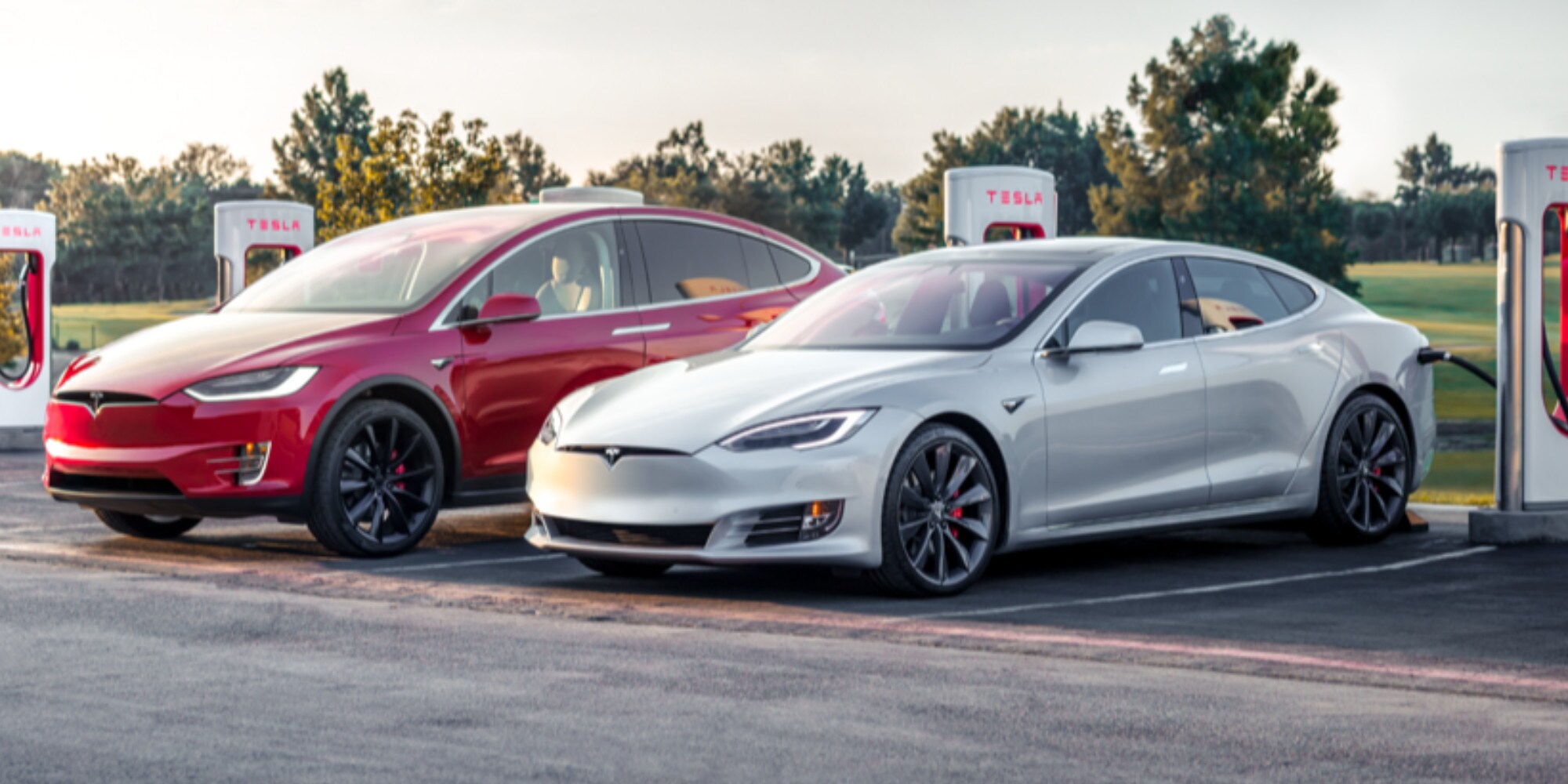 Electric Summer, Tesla celebra 10 anni dei Supercharger in Europa