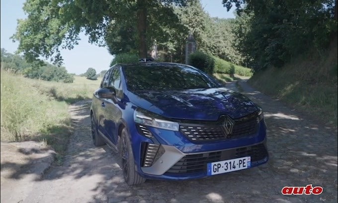 Nuova Renault Clio E-Tech full hybrid, le caratteristiche