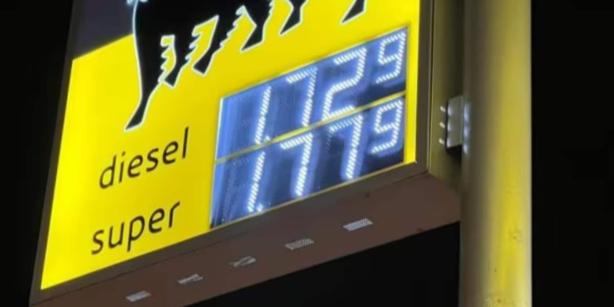 Il 1° agosto scatta l'obbligo di esporre il prezzo medio dei carburanti